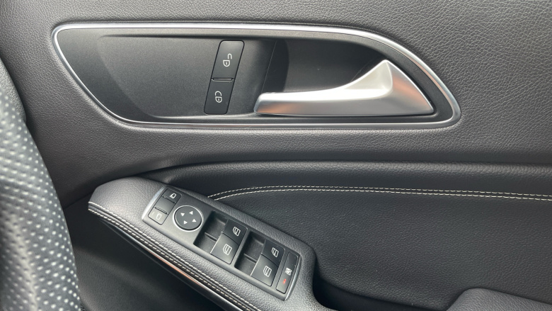 Mercedes-Benz GLA 180 Urban Edition 5dr Auto Petrol Hatchback